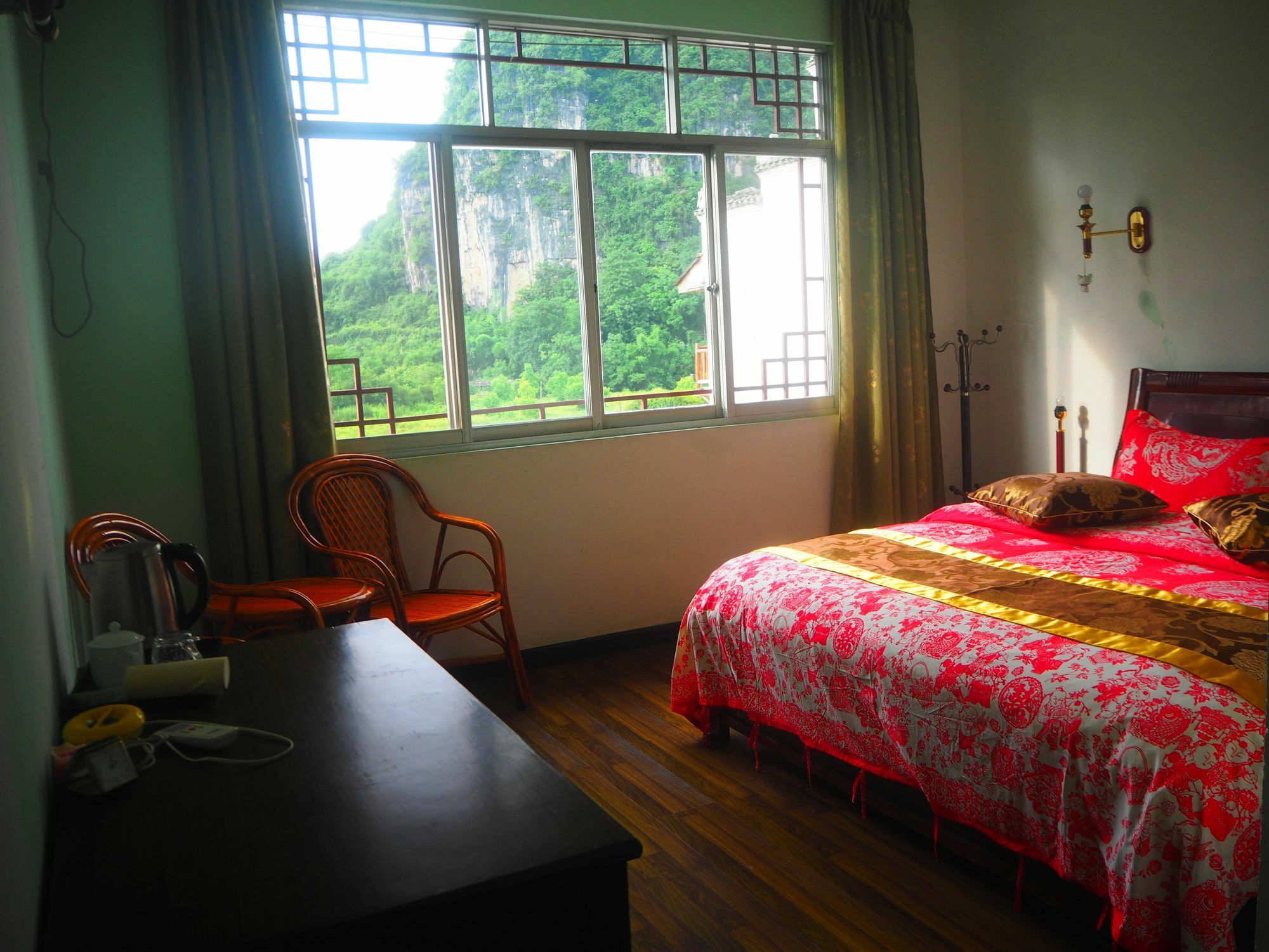 Yangshuo Moon Resort Hotel Guilin Exterior photo